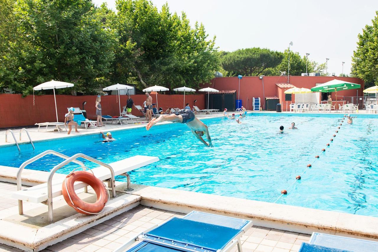 Camping Versilia Mare Ξενοδοχείο Λίντο ντι Καμαϊόρε Εξωτερικό φωτογραφία