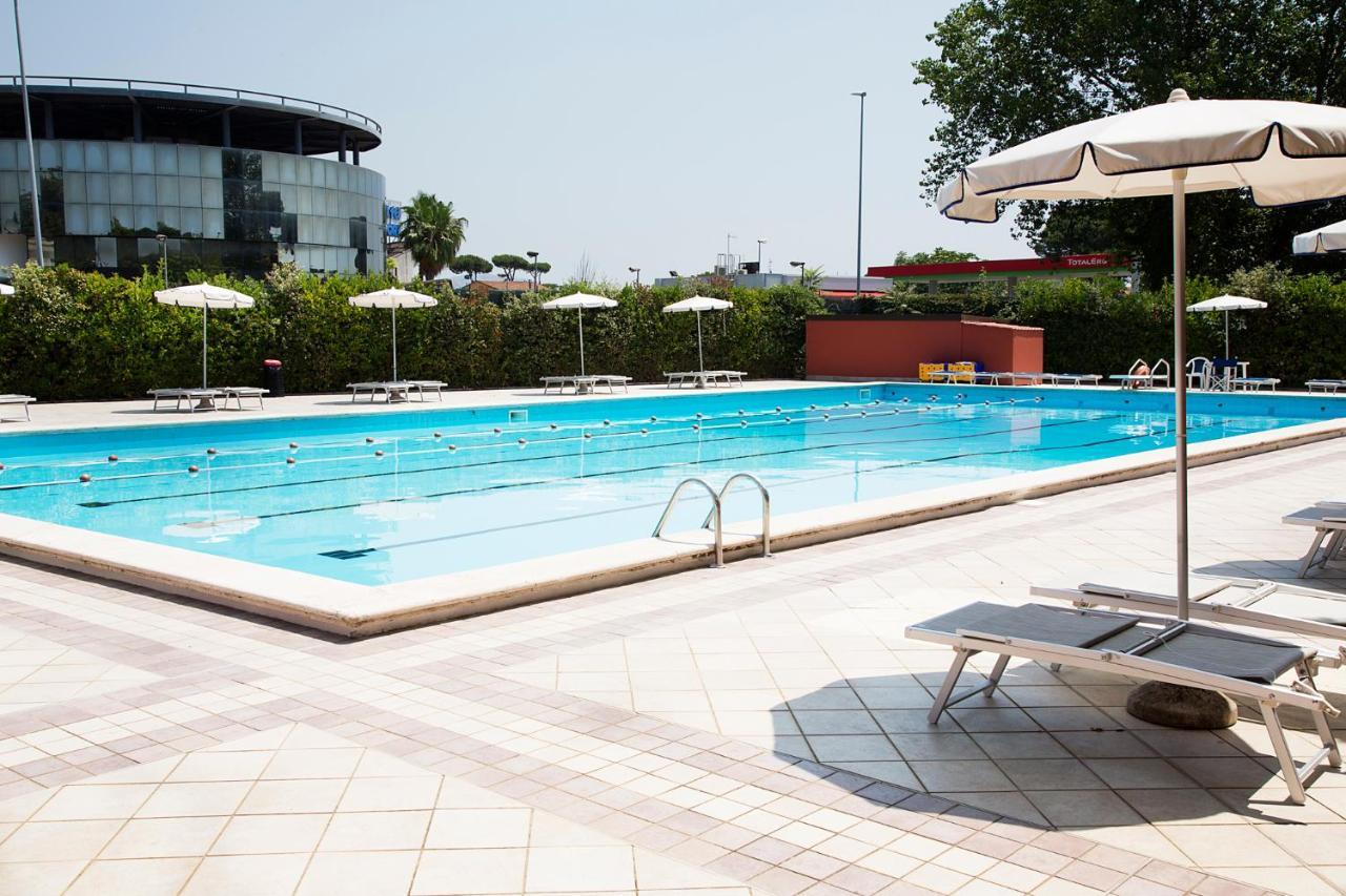 Camping Versilia Mare Ξενοδοχείο Λίντο ντι Καμαϊόρε Εξωτερικό φωτογραφία